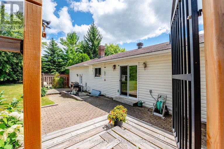 29038692/14215-county-rd-2-highway/south-stormont-osnabruck-twp/south-stormont/ontario/K0C1M0_7