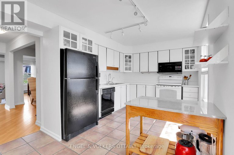 28416744/1089-borden-side-road/carleton-heights/ottawa/ontario/K2C3P3_17