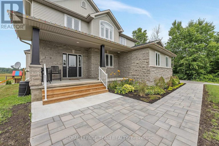 28614857/17-kolo-drive/remainder-of-stittsville-area/ottawa/ontario/K0A1B0_4