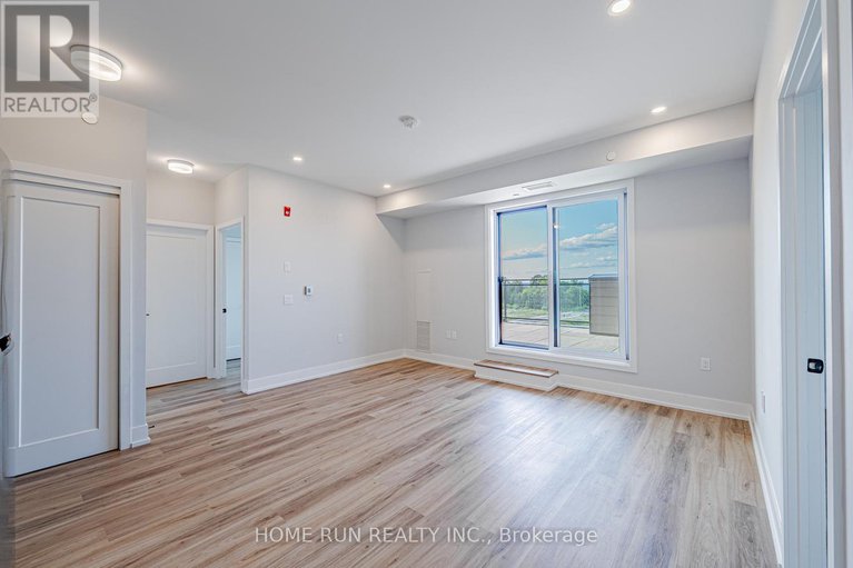 28570682/unit-513-1350-hemlock-street/cfb-rockcliffe-and-area/ottawa/ontario/K1K5C2_13