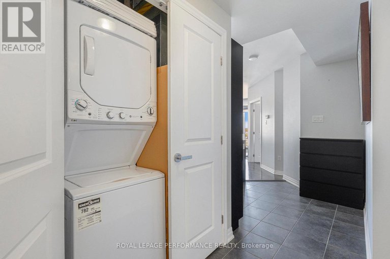 29049673/1204-90-landry-street/vanier/ottawa/ontario/K1L0A9_19