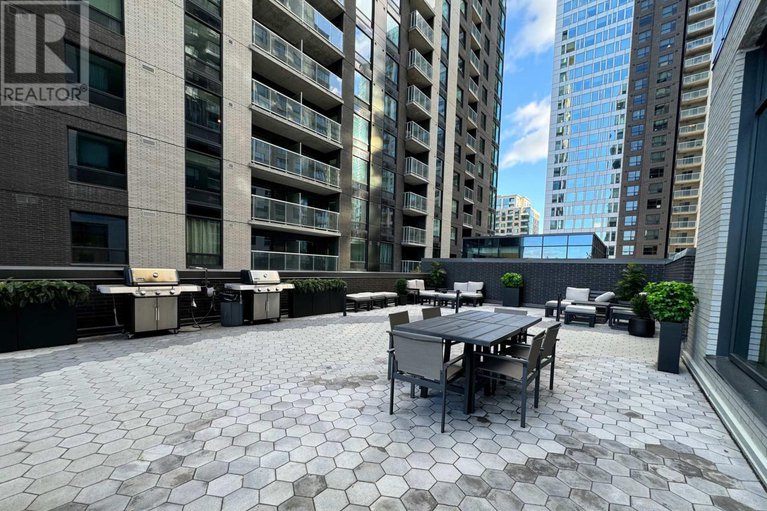 29411218/410-180-george-street/lower-townbyward-market/ottawa/ontario/K1N0G8_26