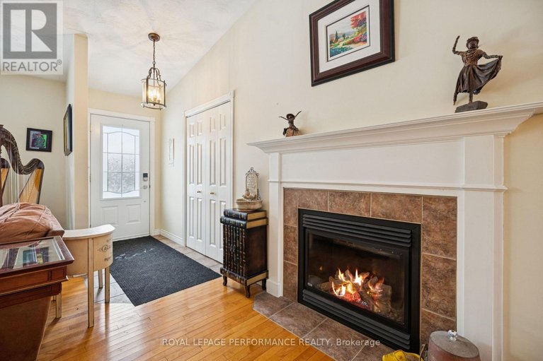 29518098/19644-marcoux-road/north-glengarry-kenyon-twp/north-glengarry/ontario/K0C1A0_2