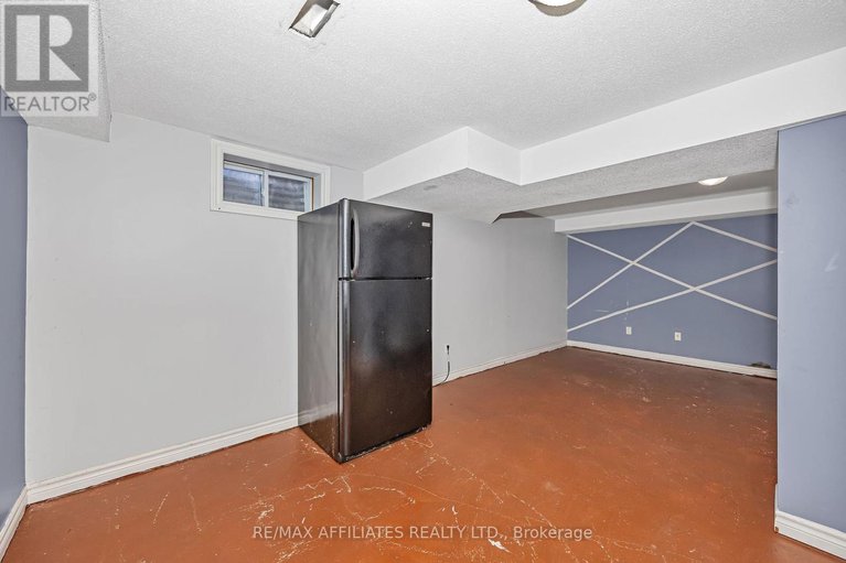 28159243/67-392-garden-glen-private/meadowlandscrestview/ottawa/ontario/K2G1E4_33