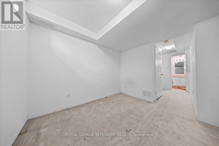 28639297/209-arcola-private/overbrookcastle-heights/ottawa/ontario/K1K4X1_31