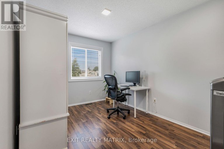 28812428/1503-briarfield-crescent/fallingbrookridgemount/ottawa/ontario/K4A1W6_22