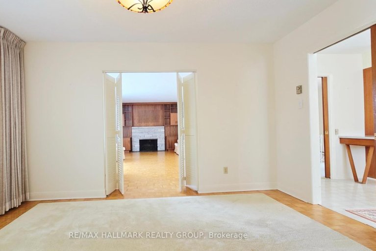 29515187/44-foothills-drive/lynwood-village/ottawa/ontario/K2H6K3_7