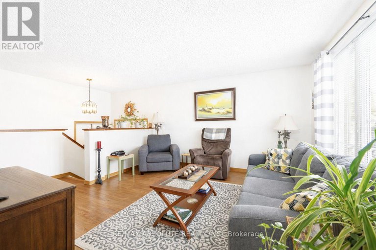 29448325/610-oxford-street-e/kemptville/north-grenville/ontario/K0G1J0_14