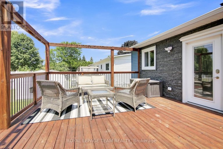 28527539/18-dowdall-crescent/fringewood/ottawa/ontario/K2S1T9_39