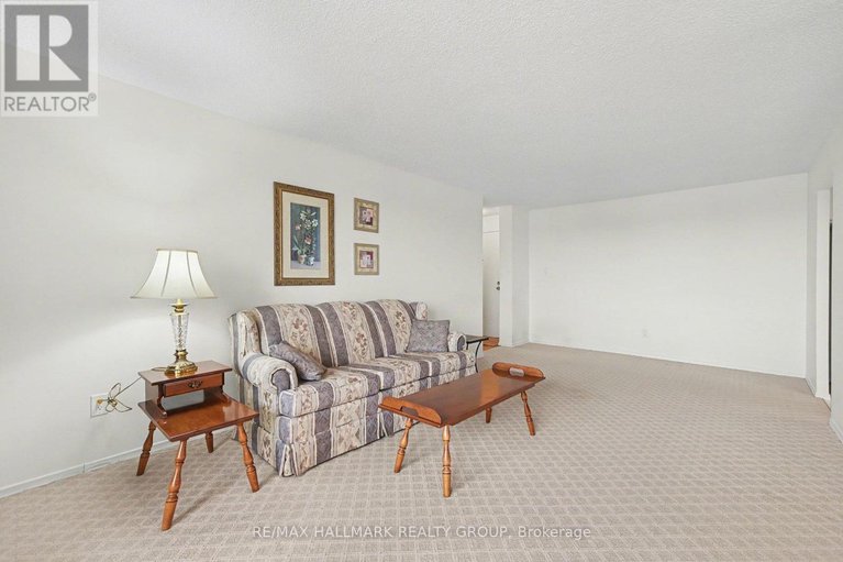 29401782/1402-665-bathgate-drive/carson-meadows/ottawa/ontario/K1K3Y4_5