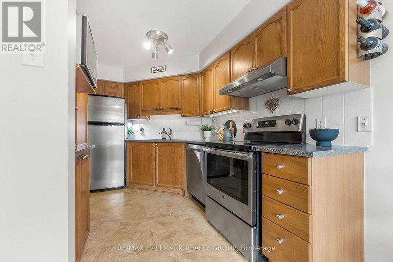 28280544/110h-centrepointe-drive/centrepointe/ottawa/ontario/K2G6K3_13
