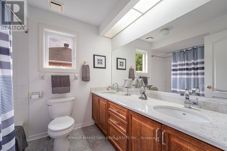 29633668/29-taj-court/hunt-club-park/ottawa/ontario/K1G5K7_30