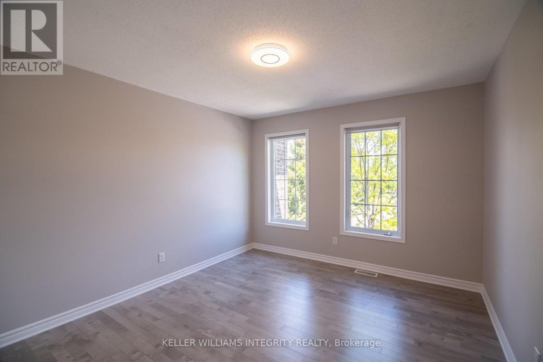 28375407/34-keighley-circle/morgans-grantsouth-march/ottawa/ontario/K2K3H8_37