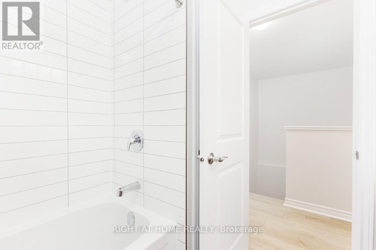 28828290/65-esban-drive/blossom-parkkemp-parkfindlay-creek/ottawa/ontario/K1X0H3_29