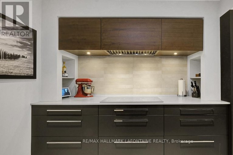 29593961/1288-turner-crescent/bilberry-creekqueenswood-heights/ottawa/ontario/K1E2Y4_13