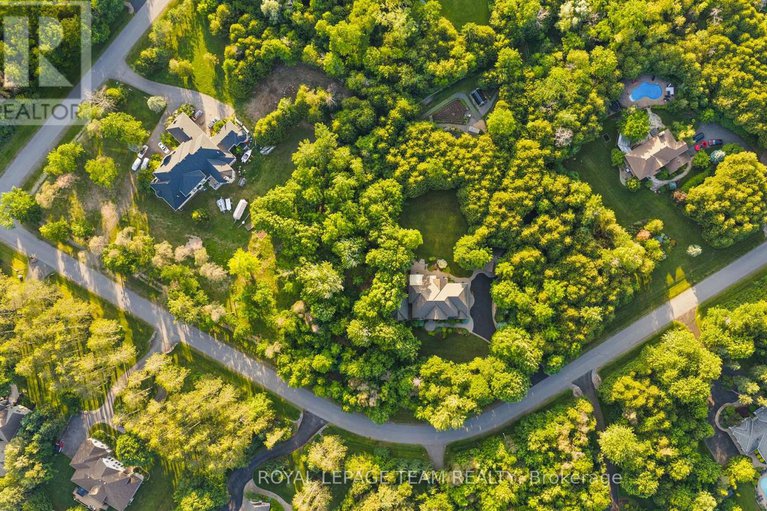 28313084/6005-earlscourt-crescent/manotick-east-to-manotick-station/ottawa/ontario/K4M1K2_48