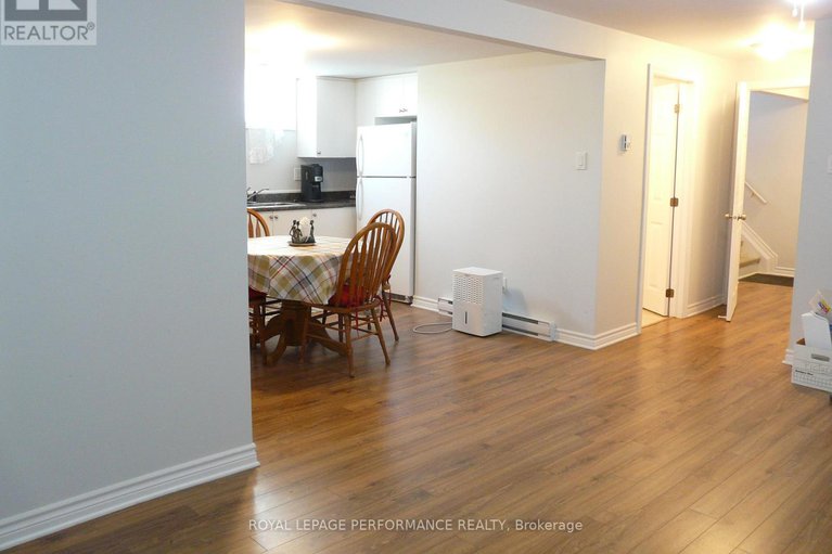 28795359/1225-campeau-crescent/town-of-rockland/clarence-rockland/ontario/K4K1B6_16