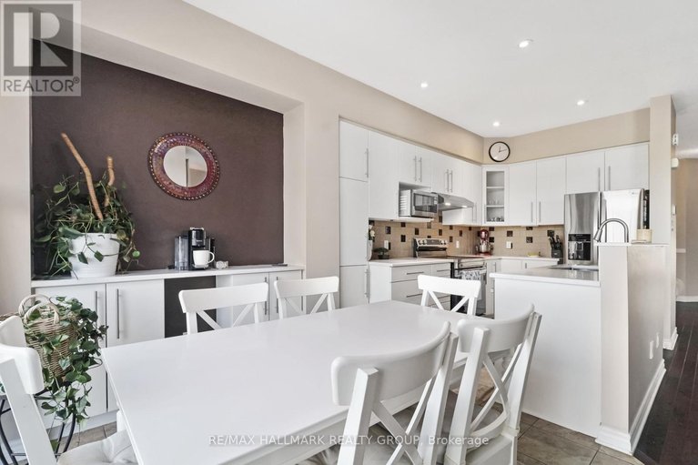 29654933/1998-pennyroyal-crescent/notting-hillsummerside/ottawa/ontario/K4A0S7_11