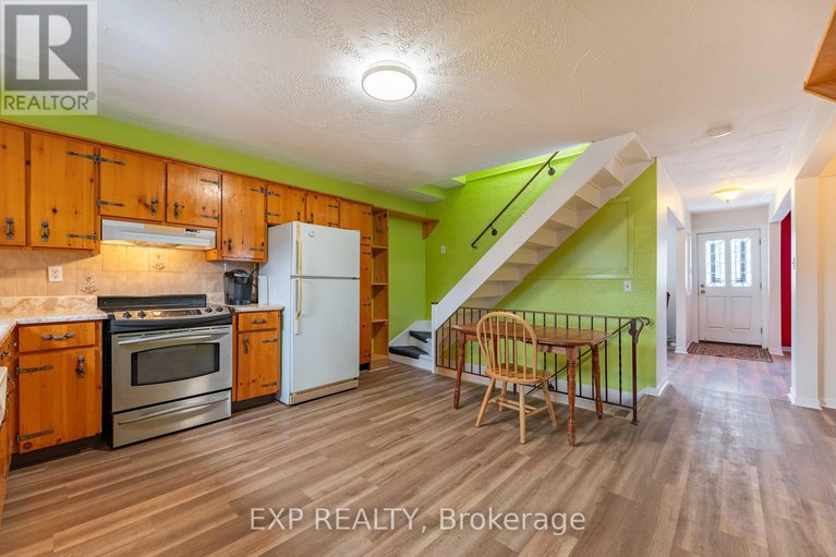 28501976/318-montfort-street/vanier/ottawa/ontario/K1L5N4_11