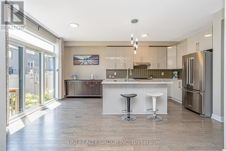 28595256/25-clonfadda-terrace/half-moon-bay/ottawa/ontario/K2J6E7_18