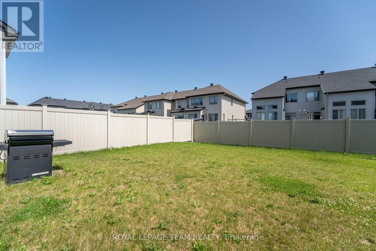 28517171/393-cornice-st-street/mer-bleuebradley-estatesanderson-park/ottawa/ontario/K1W0P6_16