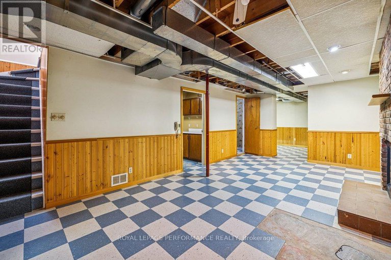 29377761/348-amiens-street/bilberry-creekqueenswood-heights/ottawa/ontario/K1E1N9_33