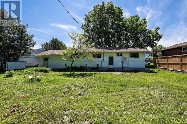 28389803/87-viewmount-drive/meadowlandscrestview/ottawa/ontario/K2G3B9_23