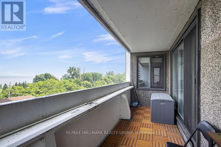 28608351/410-1081-ambleside-drive/woodroffe/ottawa/ontario/K2B8C8_28