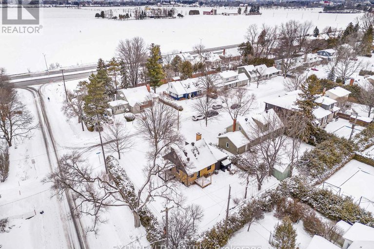 29390178/224-wilshire-avenue/courtland-park/ottawa/ontario/K2C0E5_29