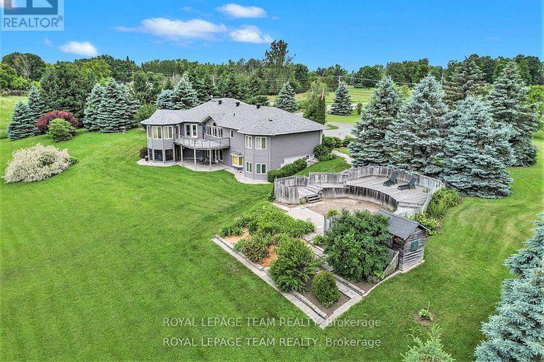 29238669/2124-cty-rd-18-road-s/north-grenville-twp-kemptville-south/north-grenville/ontario/K0G1J0_1