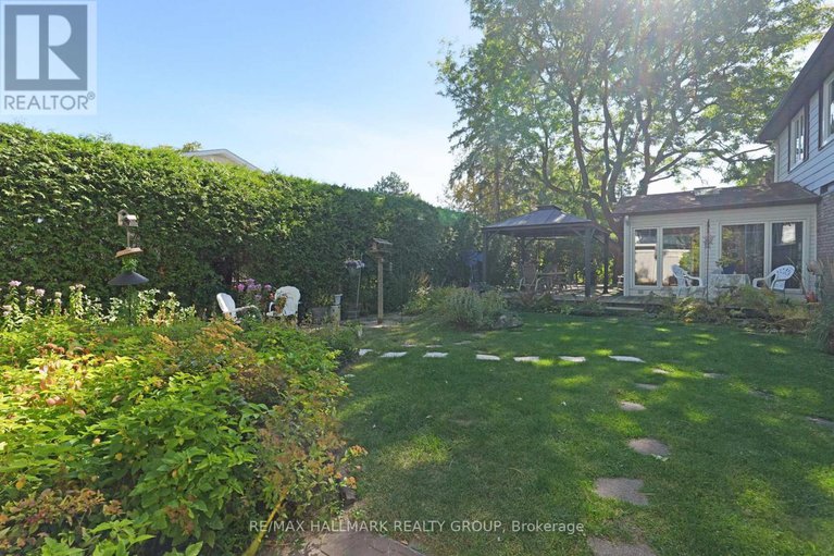 28869617/1-northview-road/city-viewskylinefisher-heightsparkwood-hills/ottawa/ontario/K2E6A6_39