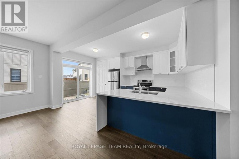 29144030/2123-winsome-terrace/fallingbrookgardenway-south/ottawa/ontario/K4A5N1_12