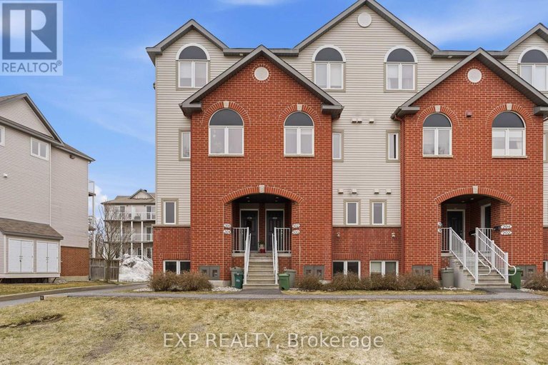 29578729/300-london-terrace/manor-park/ottawa/ontario/K1K2W2_1