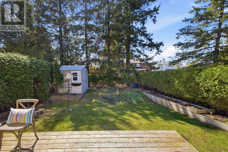 29641175/17-durbin-court/katimavik/ottawa/ontario/K2L3T7_29