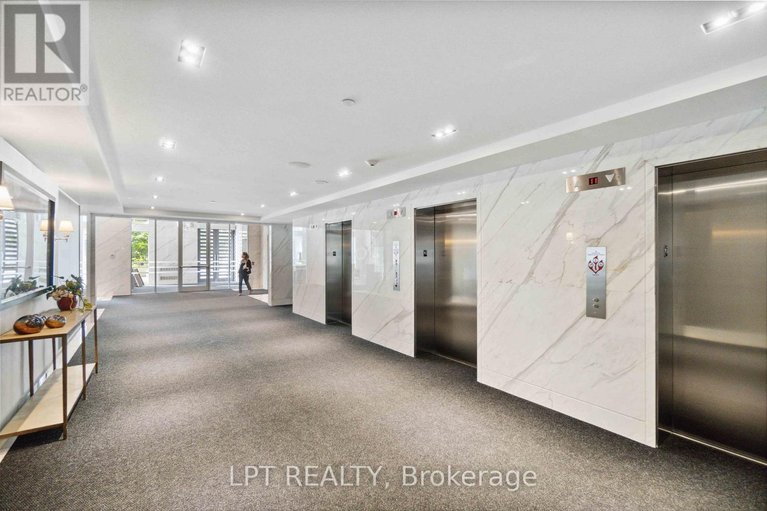 29590861/307-111-champagne-avenue-s/west-centre-town/ottawa/ontario/K1S5V3_39