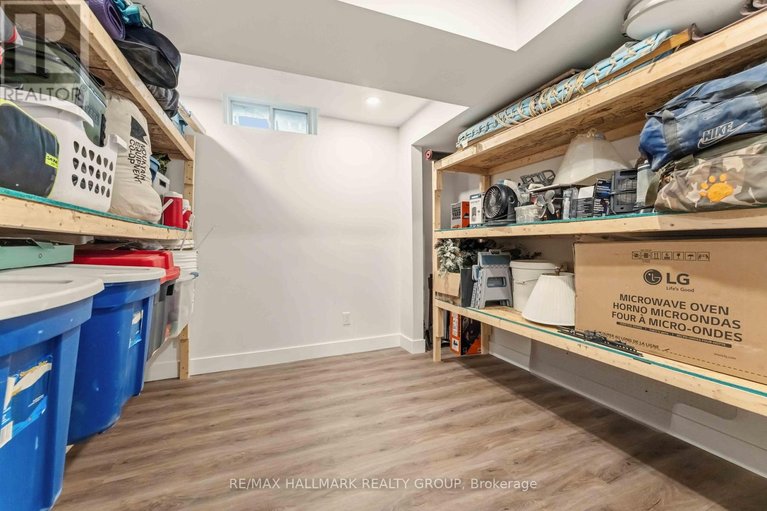 29679095/6321-lumberman-way/convent-glen-south/ottawa/ontario/K1C1E1_35