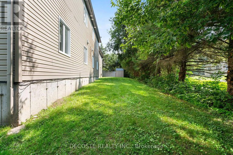 28626309/4-508-massie-crescent/alexandria/north-glengarry/ontario/K0C1A0_25