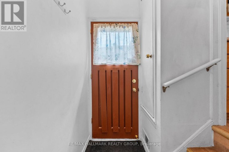 29657775/2075-neepawa-avenue/carlingwood/ottawa/ontario/K2A3L7_31