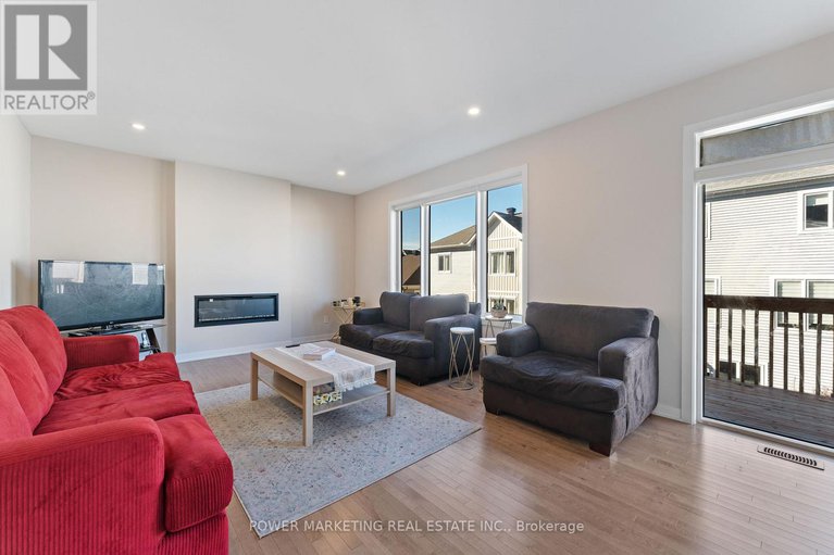 29185572/228-appalachian-circle/half-moon-bay/ottawa/ontario/K2J6X4_12