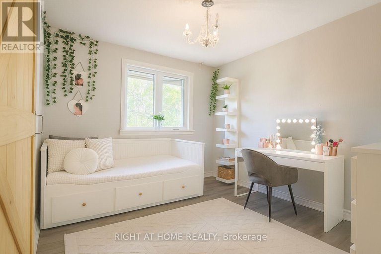 29343163/347-zephyr-avenue/britannia/ottawa/ontario/K2B5Z9_16