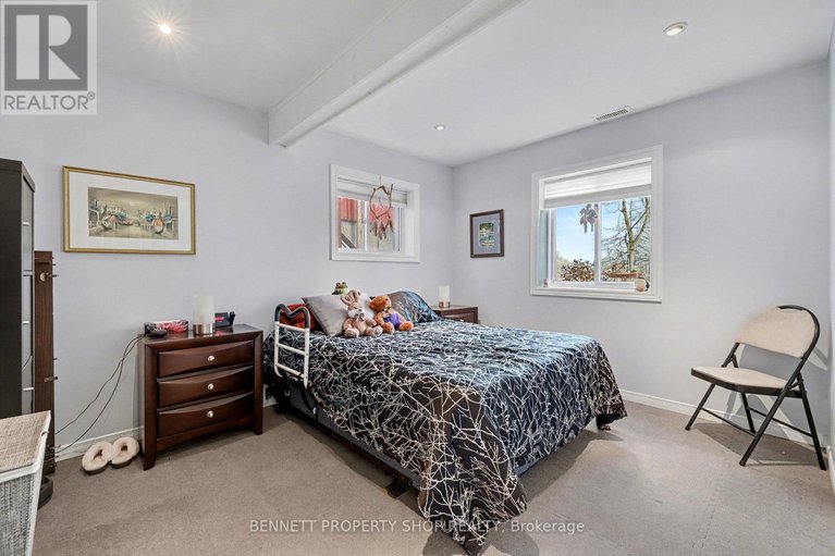 29142676/6070-fourth-line-road/rideau-twp-w-of-hwy-16-north-of-reg-rd-6/ottawa/ontario/K0A2T0_16