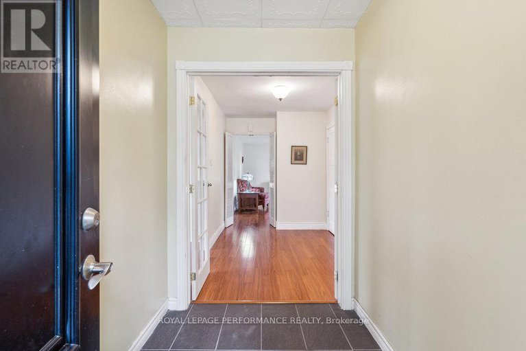 28666531/1932-marquis-avenue/beaconwood/ottawa/ontario/K1J8J2_4