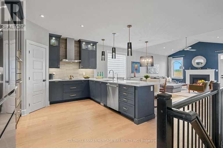 29456142/133-johanna-street/almonte/mississippi-mills/ontario/K0A1A0_5