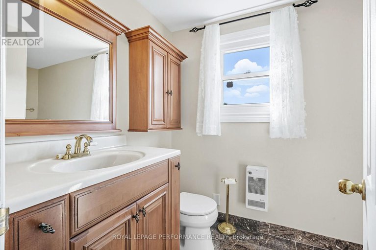 28843837/196-kipp-street/vanier/ottawa/ontario/K1S4J1_22
