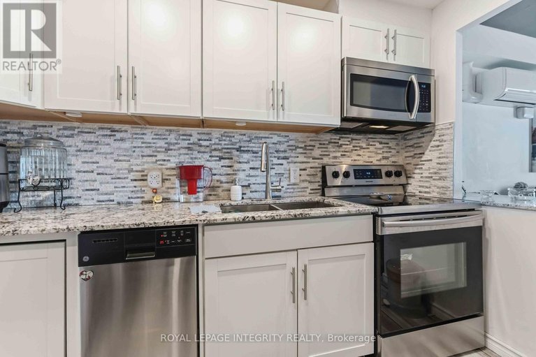 29650529/1506-158-b-mcarthur-avenue/vanier/ottawa/ontario/K1L8C9_12