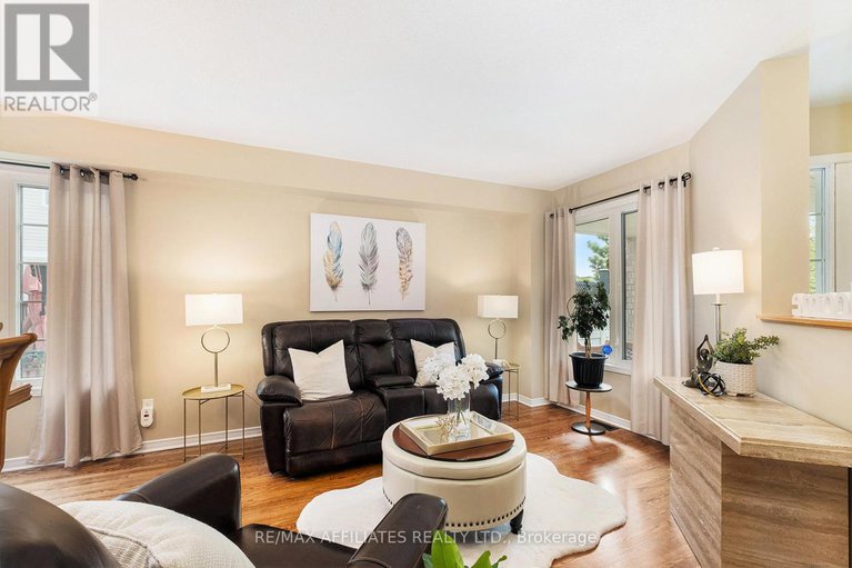 28302491/1545-senateurs-way/fallingbrookpineridge/ottawa/ontario/K4A4A2_7
