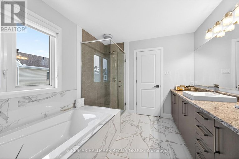 29232685/232-aquarium-avenue/avalon-west/ottawa/ontario/K4A1K7_18