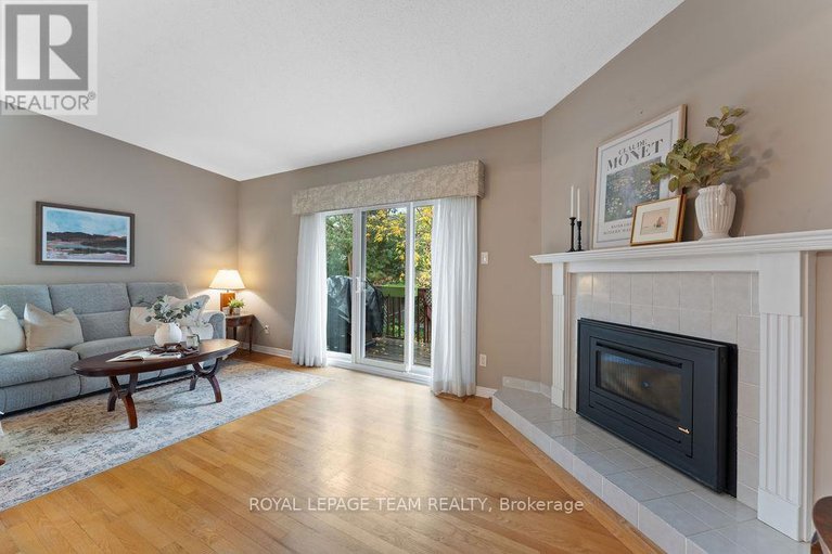 29015991/2684-violet-street/britannia/ottawa/ontario/K2B6X2_20