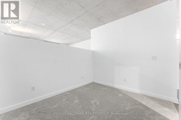 29240136/903-180-york-street/lower-townbyward-market/ottawa/ontario/K1N1J6_28