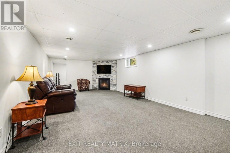 29597745/60-charles-street/north-stormont-finch-twp/north-stormont/ontario/K0A1R0_23